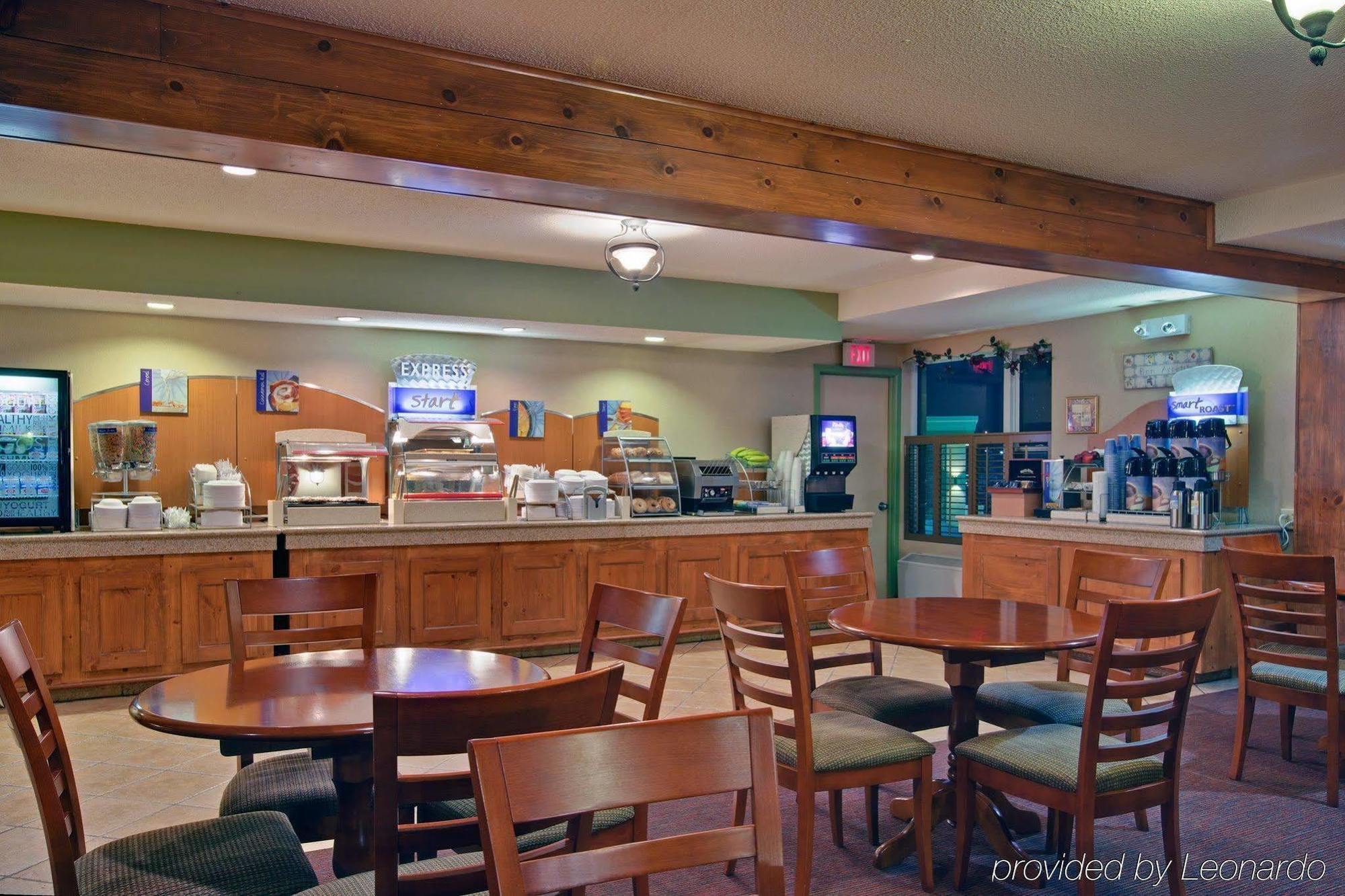 Holiday Inn Express Hotel & Suites Charlottetown By Ihg Buitenkant foto