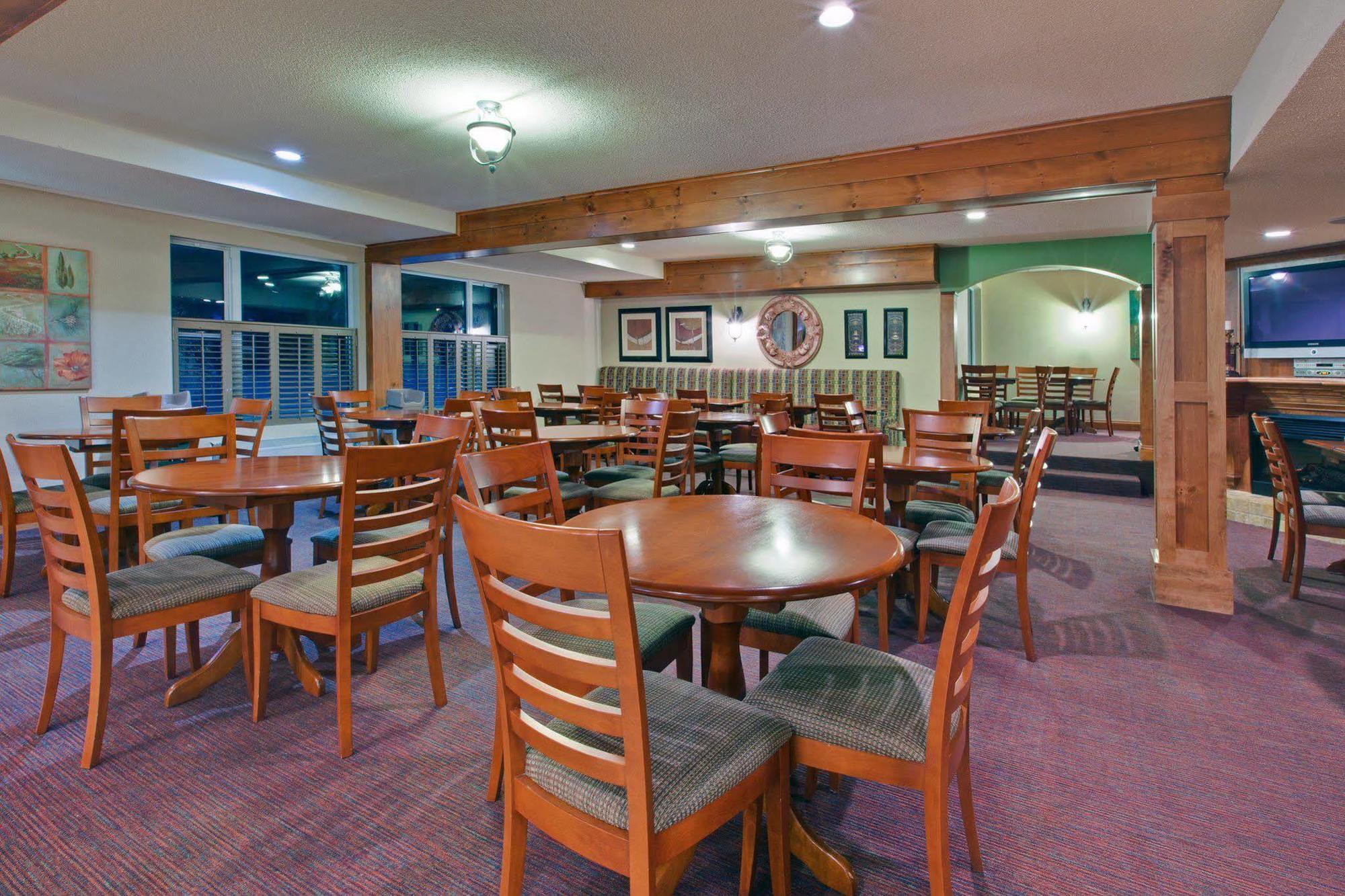 Holiday Inn Express Hotel & Suites Charlottetown By Ihg Buitenkant foto